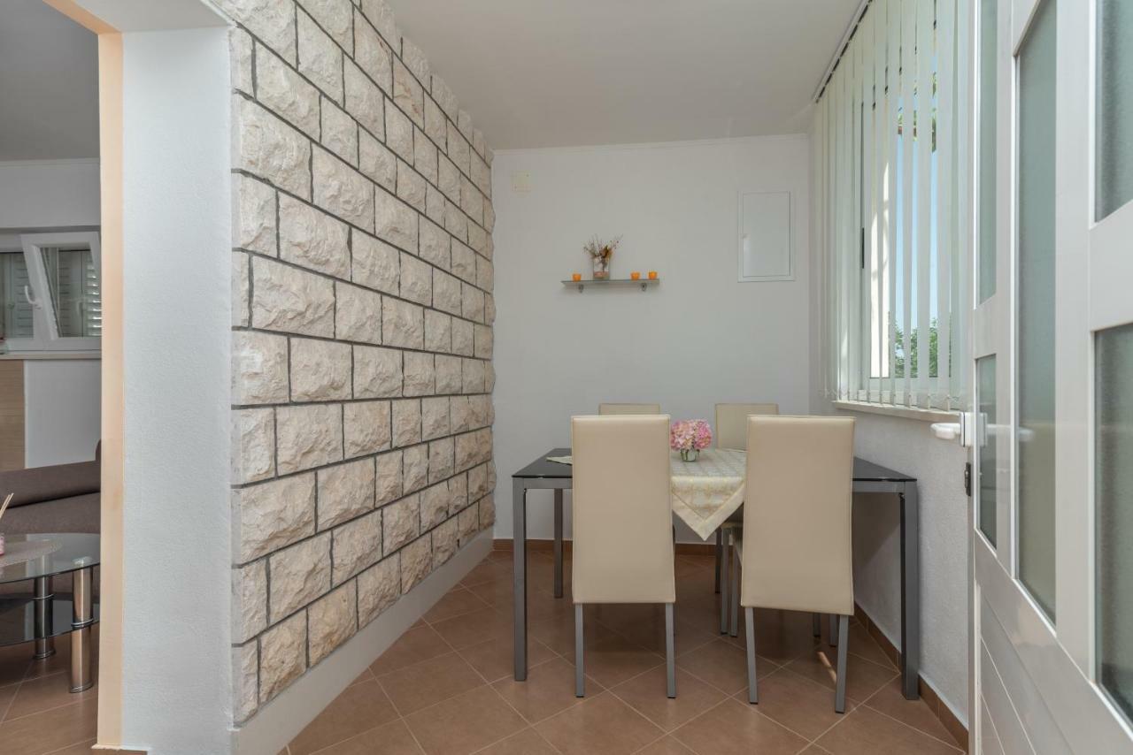 Apartment Nives 特罗吉尔 外观 照片