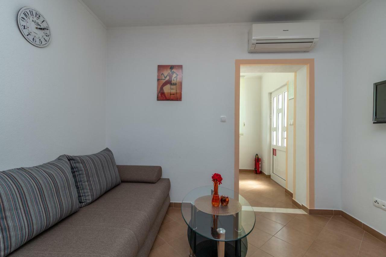Apartment Nives 特罗吉尔 外观 照片